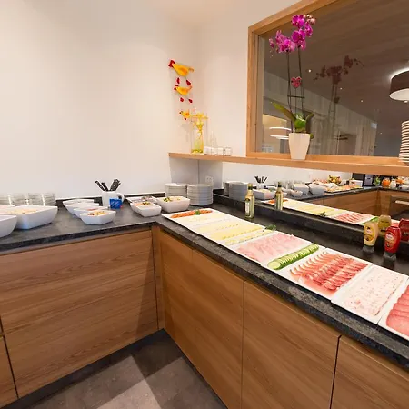 Hotel Garni Herz Tirolo